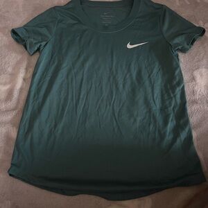 Girls Nike shirt